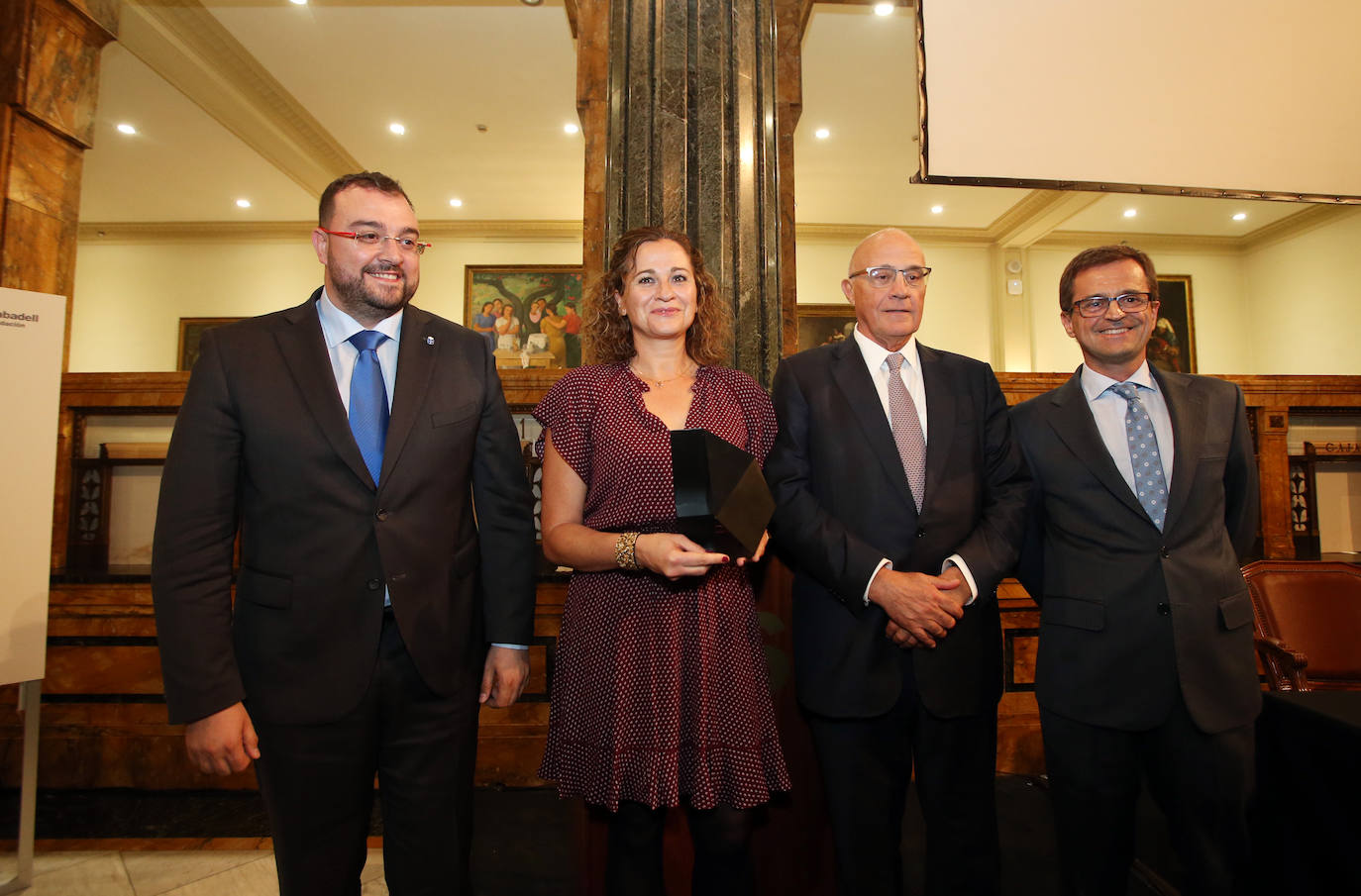 Fotos Irma Clots Figueras Recibe En Oviedo El Xviii Premio Fundación